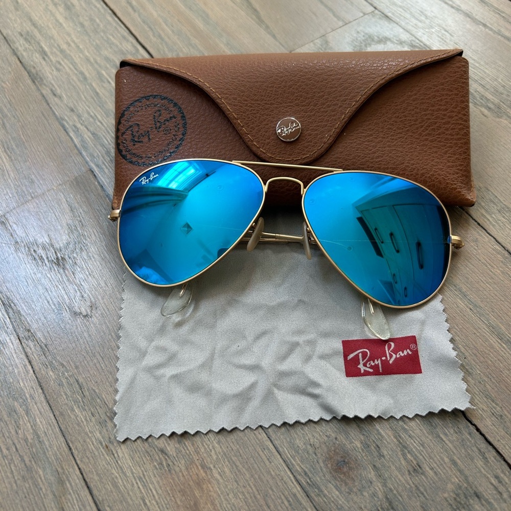 Ray-Ban Aviator Sunglasses with Blue Lenses